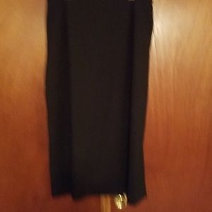 Karen Scott Woman lined skirt.